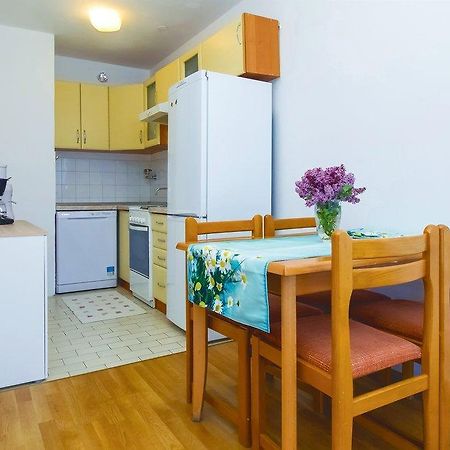 Apartment Mesin Split Buitenkant foto